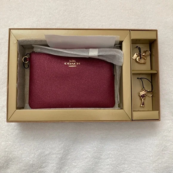 SOLD - Coach Boxed Corner Zip Wristlet (with 2 Detachable Charms) - Picture 4 of 4